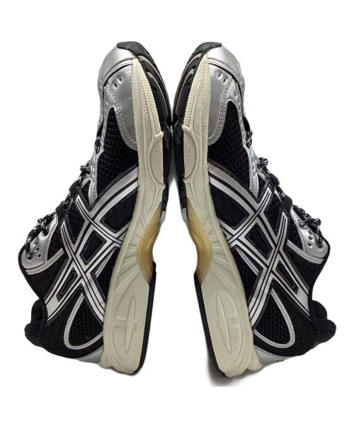 asics（アシックス）asics (アシックス) GEL-NIMBUS 10.1 シルバー×ブラック サイズ:US8 1/2の古着・服飾アイテム
