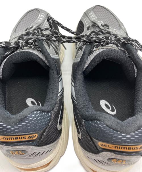 asics（アシックス）asics (アシックス) GEL-NIMBUS 10.1 シルバー×ブラック サイズ:US8 1/2の古着・服飾アイテム