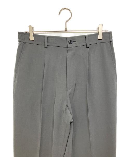 N.HOOLYWOOD（エヌ ハリウッド）N.HOOLYWOOD (エヌ ハリウッド) 1TUCK TROUSERS チャコールグレー サイズ:38の古着・服飾アイテム