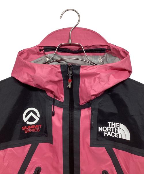 THE NORTH FACE（ザ ノース フェイス）THE NORTH FACE (ザ ノース フェイス) Supreme (シュプリーム) Outer Tape Seam Mountain Jacket ショッキングピンク サイズ:Sの古着・服飾アイテム
