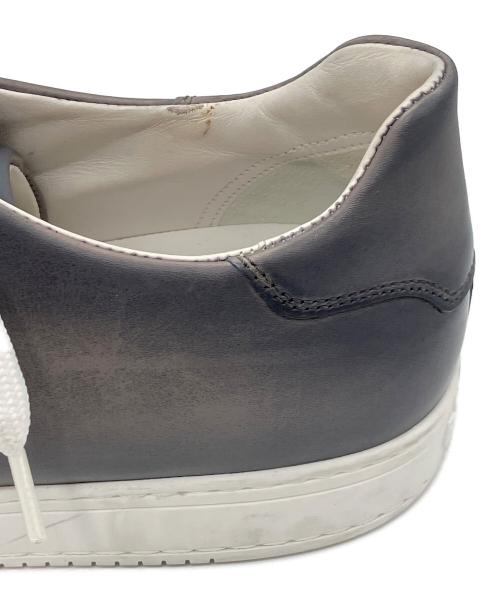 Berluti（ベルルッティ）Berluti (ベルルッティ) カリグラフィ ローカットスニーカー グレー サイズ:7 1/2の古着・服飾アイテム
