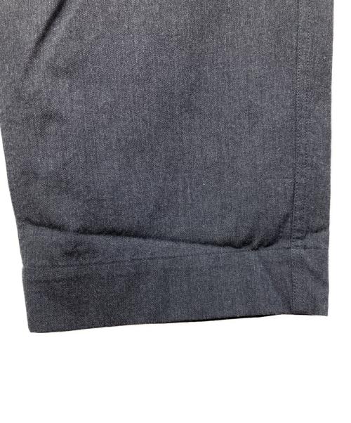 MHL（エムエイチエル）MHL (エムエイチエル) WOOL COTTON TWILL TROUSERS グレー 未使用品の古着・服飾アイテム