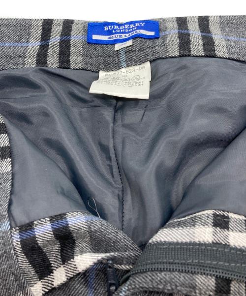 BURBERRY BLUE LABEL（バーバリー ブルー レーベル）BURBERRY BLUE LABEL (バーバリー ブルー レーベル) モヘヤ混チェックフレアパンツ グレー サイズ:38の古着・服飾アイテム