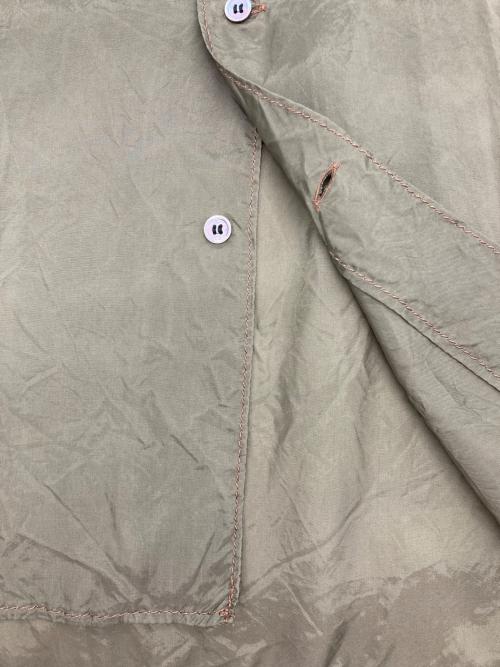 COMME des GARCONS（コムデギャルソン）COMME des GARCONS (コムデギャルソン) 製品加工 丸襟ステッチデザインシャツ オリーブ サイズ:XSの古着・服飾アイテム