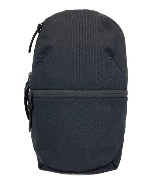 ZERO HALLIBURTON（ゼロ ハリバートン）ZERO HALLIBURTON (ゼロ ハリバートン) ナイロンボディバッグ ブラックの古着・服飾アイテム