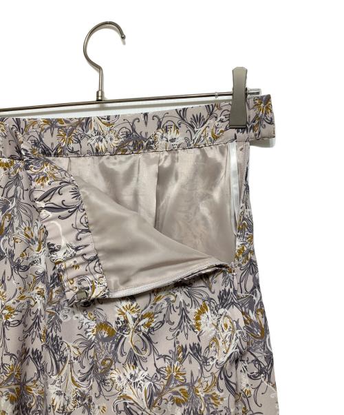 自由区（ジユウク）自由区 (ジユウク) バロックプリント スカート ライトピンク サイズ:44の古着・服飾アイテム