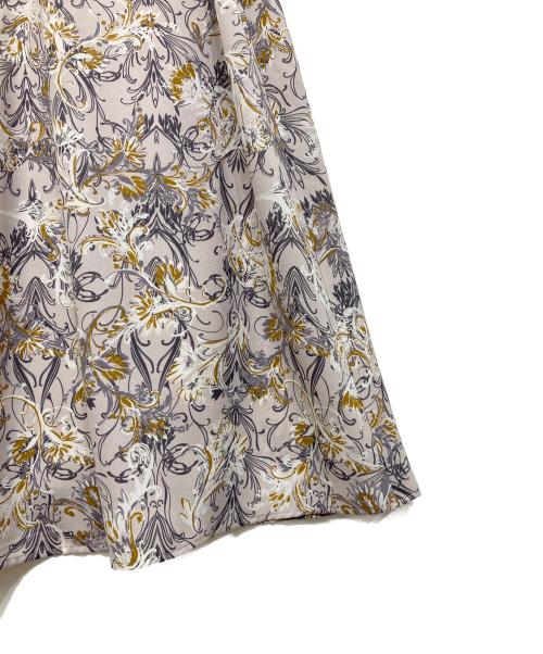 自由区（ジユウク）自由区 (ジユウク) バロックプリント スカート ライトピンク サイズ:44の古着・服飾アイテム