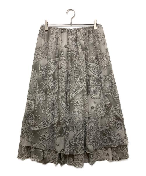 23区（ニジュウサンク）23区 (ニジュウサンク) Erica クレープペイズリープリント スカート グレー サイズ:44の古着・服飾アイテム