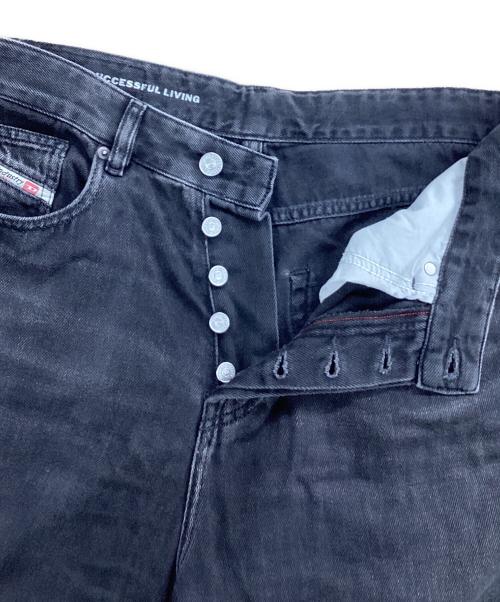 DIESEL（ディーゼル）DIESEL (ディーゼル) D-RISE Relaxed Jeans ブラック サイズ:W30 L30の古着・服飾アイテム