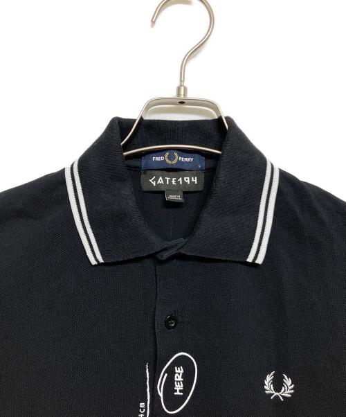 FRED PERRY（フレッドペリー）FRED PERRY (フレッドペリー) GATE194 プリントポロシャツ ブラック サイズ:Sの古着・服飾アイテム