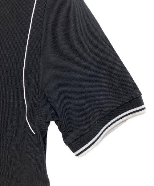FRED PERRY（フレッドペリー）FRED PERRY (フレッドペリー) GATE194 プリントポロシャツ ブラック サイズ:Sの古着・服飾アイテム