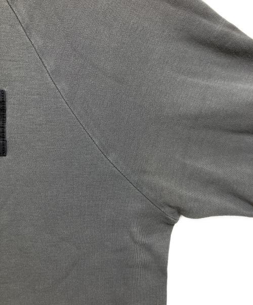 FRED PERRY（フレッドペリー）FRED PERRY (フレッドペリー) RAF SIMONS (ラフシモンズ) ニットリブ ラグランTシャツ グレー サイズ:36の古着・服飾アイテム