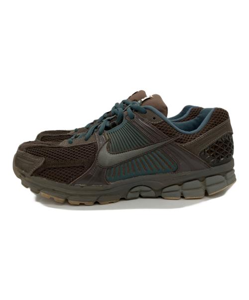 NIKE（ナイキ）NIKE (ナイキ) ZOOM VOMERO 5 PRM ブラウン サイズ:29の古着・服飾アイテム