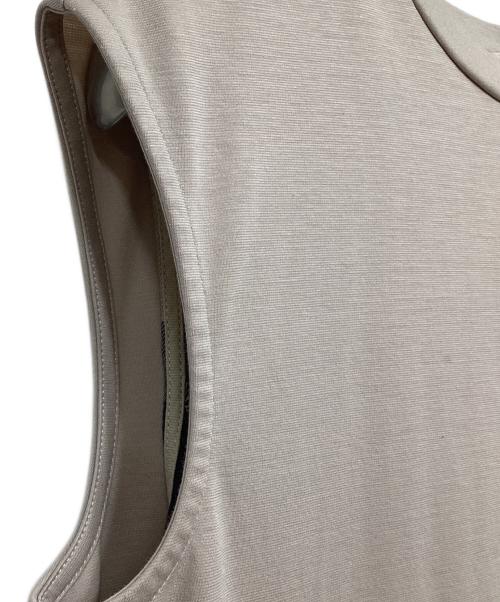 BLUE LABEL CRESTBRIDGE（ブルーレーベルクレストブリッジ）BLUE LABEL CRESTBRIDGE (ブルーレーベルクレストブリッジ) コンパクトストレッチポンチワンピース ベージュ サイズ:38の古着・服飾アイテム