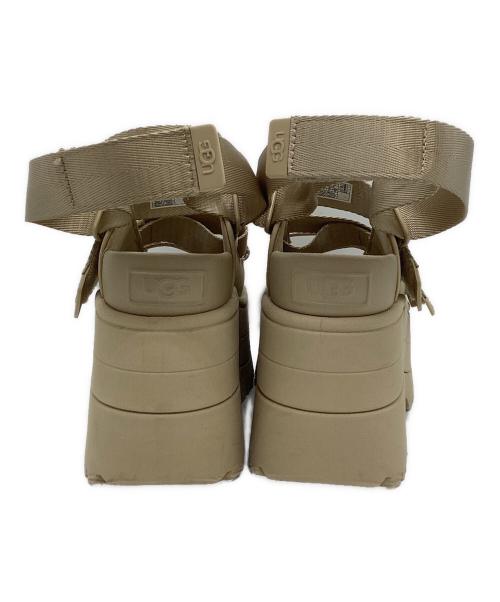 UGG（アグ）UGG (アグ) プラットフォームサンダル ベージュ サイズ:23の古着・服飾アイテム
