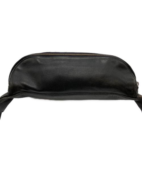 Saint Laurent Paris（サンローランパリ）Saint Laurent Paris (サンローランパリ) カサンドラ レザーボディバッグ ブラックの古着・服飾アイテム
