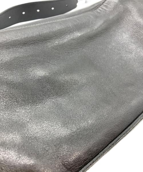 Saint Laurent Paris（サンローランパリ）Saint Laurent Paris (サンローランパリ) カサンドラ レザーボディバッグ ブラックの古着・服飾アイテム