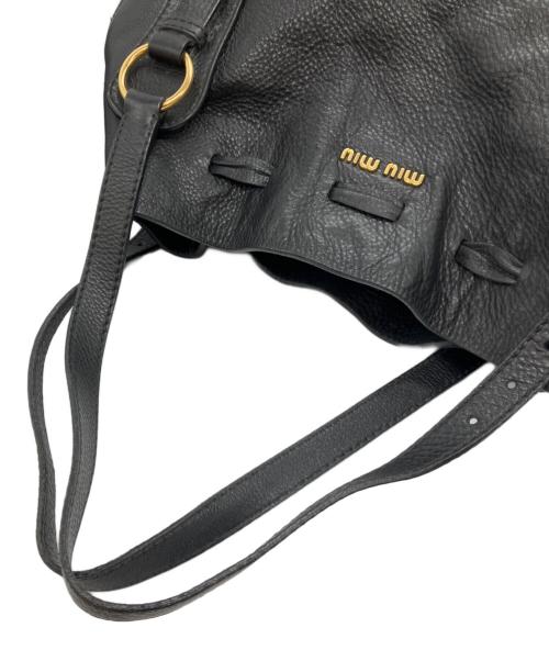MIU MIU（ミュウミュウ）MIU MIU (ミュウミュウ) サイドリボンレザートートバッグ ブラックの古着・服飾アイテム