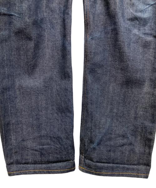 COMME des GARCONS JUNYA WATANABE MAN（コム デ ギャルソン ジュンヤ ワタナベ マン）COMME des GARCONS JUNYA WATANABE MAN (コム デ ギャルソン ジュンヤ ワタナベ マン) LEVI'S (リーバイス) 綿セルヴィッチ ビッグポケットデニムパンツ インディゴ サイズ:Lの古着・服飾アイテム