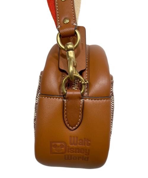 COACH（コーチ）COACH (コーチ) Disney (ディズニー) Camera Bag Sig Mickey & Friends ブラウンの古着・服飾アイテム