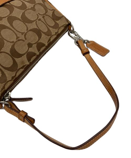 COACH（コーチ）COACH (コーチ) デミポーチ ベージュの古着・服飾アイテム