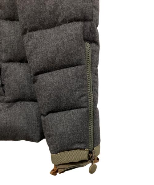 MONCLER（モンクレール）MONCLER (モンクレール) sacai (サカイ) SEORI 袖フリル ダウンジャケット グレー サイズ:2の古着・服飾アイテム