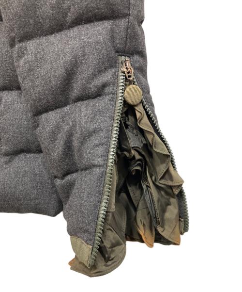 MONCLER（モンクレール）MONCLER (モンクレール) sacai (サカイ) SEORI 袖フリル ダウンジャケット グレー サイズ:2の古着・服飾アイテム