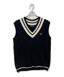 FRED PERRY（フレッドペリー）の古着「Striped Trim V-Neck Tank Vest」｜ホワイト×ブラック