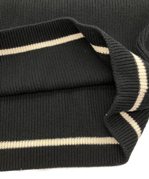 FRED PERRY（フレッドペリー）FRED PERRY (フレッドペリー) Striped Trim V-Neck Tank Vest ホワイト×ブラック サイズ:Mの古着・服飾アイテム