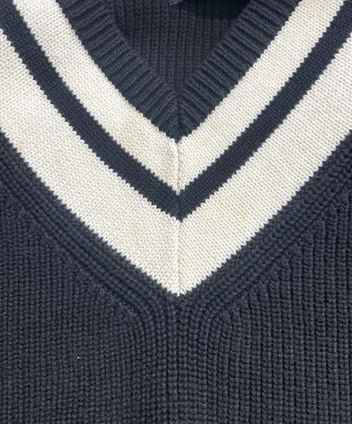 FRED PERRY（フレッドペリー）FRED PERRY (フレッドペリー) Striped Trim V-Neck Tank Vest ホワイト×ブラック サイズ:Mの古着・服飾アイテム