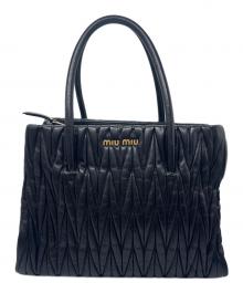 MIU MIU（ミュウミュウ）の古着「マテラッセハンドバッグ」｜ブラック