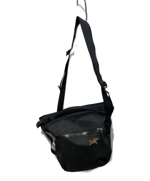 ARC'TERYX（アークテリクス）ARC'TERYX (アークテリクス) ARRO 8 SHOULDER BAG ブラックの古着・服飾アイテム