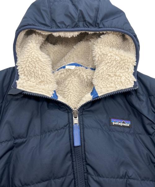 Patagonia（パタゴニア）Patagonia (パタゴニア) Kids Reversible Ready Freddy Hoody ホワイト×ネイビー サイズ:XLの古着・服飾アイテム