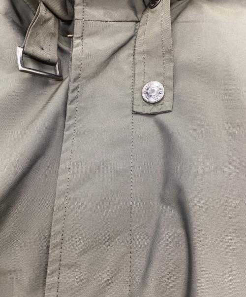 ARMANI COLLEZIONI（アルマーニ コレツィオーニ）ARMANI COLLEZIONI (アルマーニ コレツィオーニ) 比翼コート オリーブ サイズ:50の古着・服飾アイテム