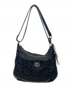 COACHコーチ）の古着「シグネチャーショルダーバッグ　F24032」｜ブラック