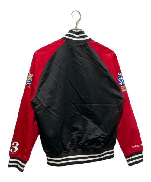 MITCHELL & NESS（ミッチェルアンドネス）MITCHELL & NESS (ミッチェルアンドネス) スタジャン　SIXERS アレンアイバーソン ブラック サイズ:Sの古着・服飾アイテム