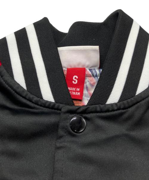 MITCHELL & NESS（ミッチェルアンドネス）MITCHELL & NESS (ミッチェルアンドネス) スタジャン　SIXERS アレンアイバーソン ブラック サイズ:Sの古着・服飾アイテム