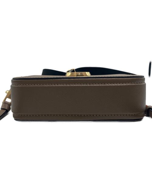 MARC JACOBS（マークジェイコブス）MARC JACOBS (マークジェイコブス) The Snapshot camera bag　M0014146 ベージュ サイズ:-の古着・服飾アイテム