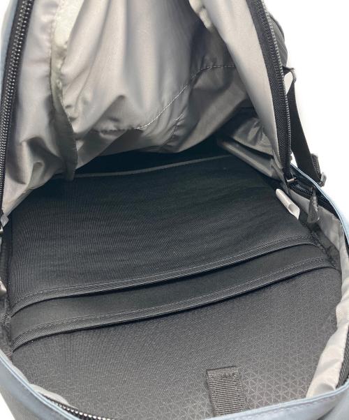 THE NORTH FACE（ザ ノース フェイス）THE NORTH FACE (ザ ノース フェイス) HOT SHOT バックパック　NM72302 ブルー×ブラック サイズ:-の古着・服飾アイテム