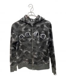 A BATHING APE×BlackEyePatch（アベイシングエイプ×ブラックアイパッチ）の古着「カモシャークフルジップフーディー　001ZPK231902C」｜ブラック