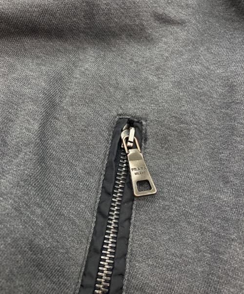 PRADA SPORTS（プラダスポーツ）PRADA SPORTS (プラダスポーツ) ジップパーカー　SJC348 S131 グレー サイズ:Lの古着・服飾アイテム