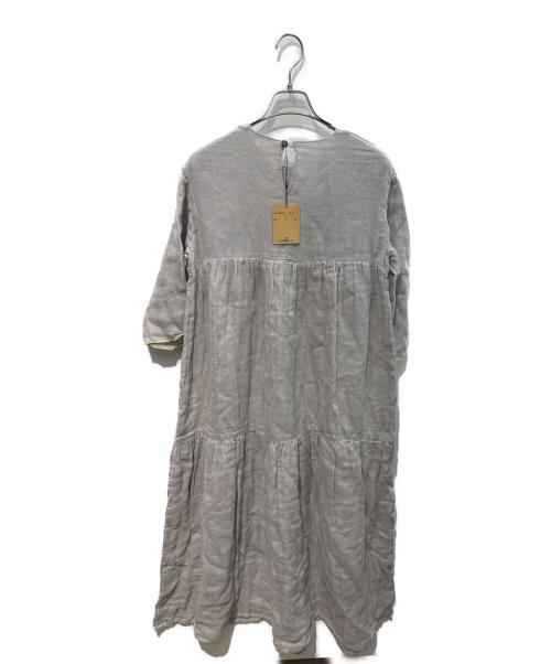 BEARDSLEY（ビアズリー）BEARDSLEY (ビアズリー) カヤティアードワンピース　BEZ1051609A0010 グレー サイズ:Freeの古着・服飾アイテム