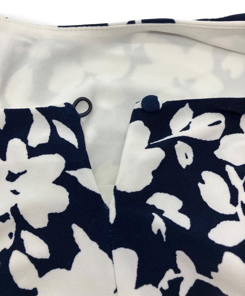 LAUREN RALPH LAUREN（ローレンラルフローレン）LAUREN RALPH LAUREN (ローレンラルフローレン) 総柄ノースリーブワンピース ネイビー サイズ:6の古着・服飾アイテム
