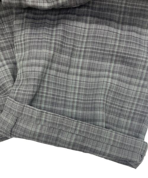 WTAPS（ダブルタップス）WTAPS (ダブルタップス) ROUSERS LNRY. POPLIN. TEXT パンツ　241CWDT-PTM05 グレー サイズ:01の古着・服飾アイテム