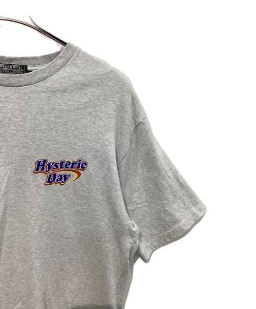 Hysteric Glamour（ヒステリックグラマー）Hysteric Glamour (ヒステリックグラマー) HYSTERIC DAY Tシャツ  02241CT20 グレー サイズ:Lの古着・服飾アイテム