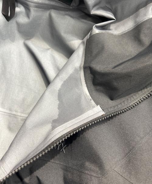 ARC'TERYX（アークテリクス）ARC'TERYX (アークテリクス) ALPHA SV JACKET　X000007555 ブラック サイズ:XLの古着・服飾アイテム