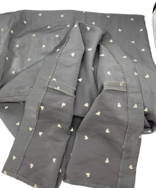 FRAY ID（フレイ アイディー）FRAY ID (フレイ アイディー) ハートエンブロイダリーワンピース　25SS　FWFO251079 グレーの古着・服飾アイテム