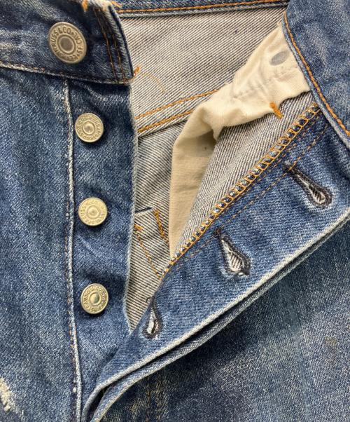 LEVI'S（リーバイス）LEVI'S (リーバイス) 80s501デニムパンツ　 2刻印 縮率10％ 脇割り  インディゴ サイズ:W33の古着・服飾アイテム