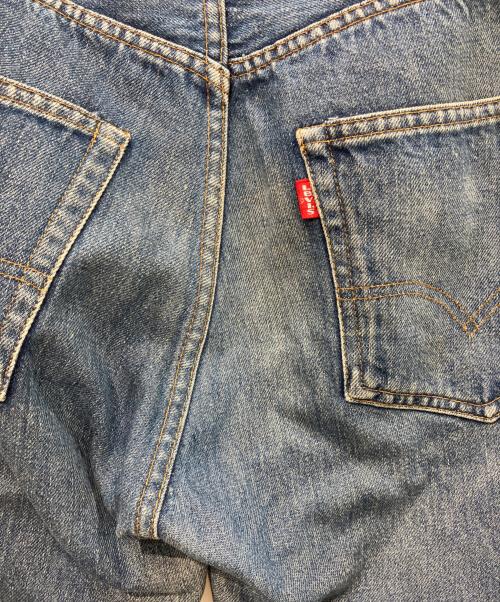 LEVI'S（リーバイス）LEVI'S (リーバイス) 80s501デニムパンツ　 2刻印 縮率10％ 脇割り  インディゴ サイズ:W33の古着・服飾アイテム