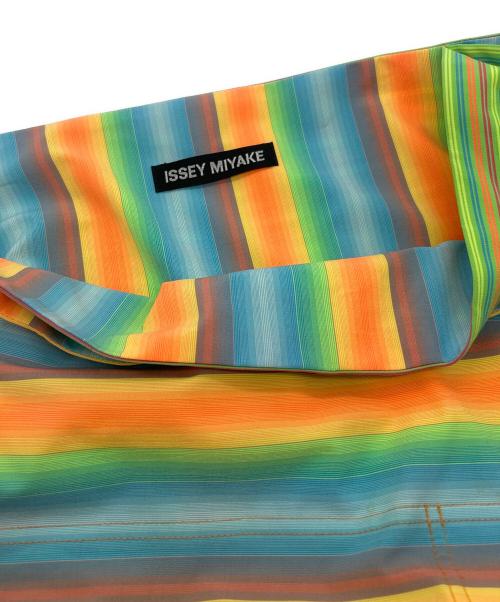 ISSEY MIYAKE（イッセイミヤケ）ISSEY MIYAKE (イッセイミヤケ) ラップスカート マルチカラー サイズ:3の古着・服飾アイテム